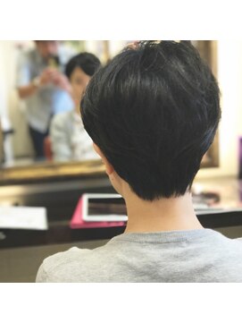 アリーナ 緑が丘店(arena) シルエット抜群の似合わせショート