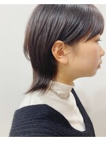 アスター(astar)&nbsp;【astar】ストレートウルフショート　耳かけ　ラベンダーグレー