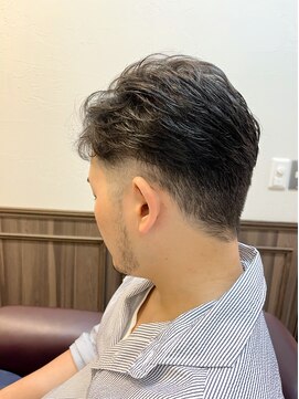 ミリオンバックス 上野(Million Bucks) ツーブロかき上げコンマヘア[メンズ/上野]