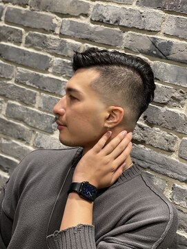 ミリオンバックス 御徒町店(Million Backs) スキンフェード/かき上げ/サイドパート<理容室>[メンズ/御徒町]