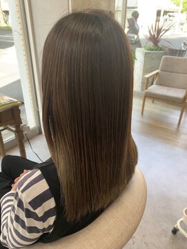 トレイル(TRAIL) ミディアムロングヘア