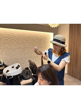 経験10年以上のスタイリストのみ在籍。カットの技術が高いからこそ、思い通りのスタイルが叶います。