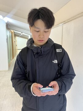 アイズ 海老名(AIZU) センターパート アップバング ショートスタイル ツイスト