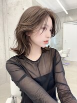 韓国風ミディアムスタイル　オリーブベージュ　水越