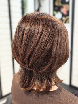 ヘアースタジオ ジェイワン(hair studio J ONE) 30代40代50代60代　ミディアムウルフボブレイヤー白髪ぼかし