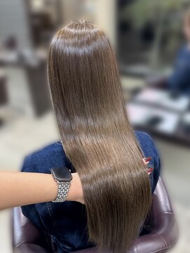 明るめオリーブベージュ