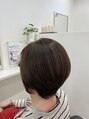 バンビ 坪井店(Bambi) 少しづつ段を切りながらのボブスタイル