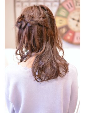 メイズ(MAZE) 【メイズ東中野・鍛原志行】編み込みアレンジ