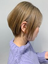 ミルクティベージュ 、イルミナカラー、ショートボブ