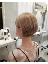 プリームヘアーホワイト(Pleame hair WHITE) ショート