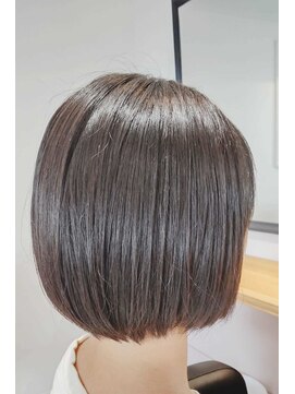 フォーティエイティ(40-80) エイジングケア　艶ミニボブ