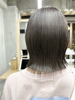 ヴィア(via) オリーブグレージュ×切りっぱなしボブ