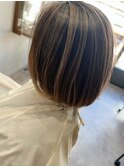 切りっぱなしボブ　大人かわいい　ニュアンスカラー