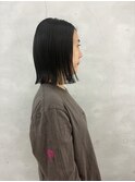 黒髪ストレートロブ