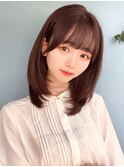 小顔ぱっつん前髪イメチェン顔周りミディアムレイヤーストレート