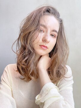 アルバム 銀座(ALBUM GINZA) ゆる巻きロング_ピンクブラウン切りっぱなしボブ_9172