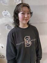 ロジ(loji)&nbsp;ウルフパーマと、ポイントカラー〈鈴木〉