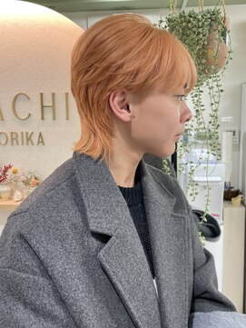 ハチ(HACHI) オレンジカラーで作る韓国中性ウルフ