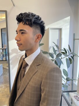 パークレーン アイス イヴェン(park lane ICI yeven) 20代30代40代メンズパーマスキンフェードビジネスカジュアル