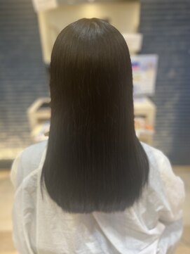 ヴィヴァーチェイルソーレ(VIVACE ilsole) 20代30代40代大人可愛い髪質改善カラー艶感ストレート透明感