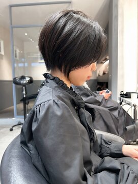 ロンド エメ 柏(Lond aimer) ショートくびれ丸みショートボブハイライトイメチェン髪質改善柏