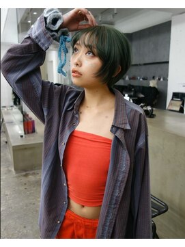 レコ 渋谷(LECO) グリーンカーキハイトーンケアブリーチレディースショート