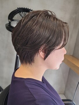 エリマ 横浜西口(elima) どこから見ても綺麗なシルエットの大人ショートヘア◎