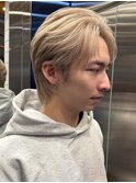 ホワイトブロンドメンズホワイトベージュカラー韓国風メンズヘア