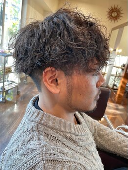 ヘアースペース ブイ(hair space V)の写真/【東加古川/駐車場あり】再現性の高いカット×パーマでスタイリング簡単に◎美容男子必見の最新スタイル！