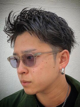 ビンゴ(BINGO) ba317ニュアンスカラー短髪刈り上げアップバング束感バーバー