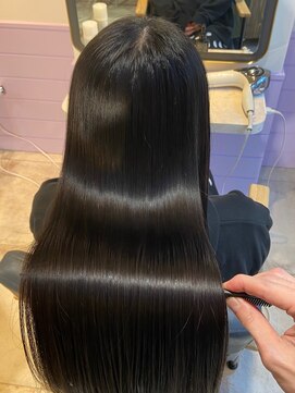 ネオリーブエクラ 上野御徒町店(Neolive eclat) シルクストレート 縮毛矯正 ブルーブラック