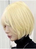 ブロンドショート[新宿駅グレーベージュ/レイヤーロング/黒髪]