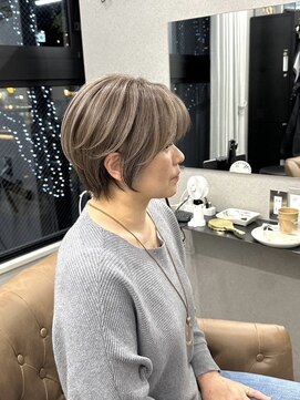 ハウオリ(Hau'oli) 白髪ぼかし/白髪ぼかしハイライト/脱白髪染め/白髪染め/透明感