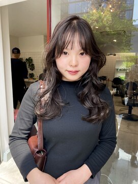 シイ(SIE) オリーブカラー