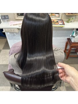 プティエール(Petit Ailes) ダークカラーとメテオストレート