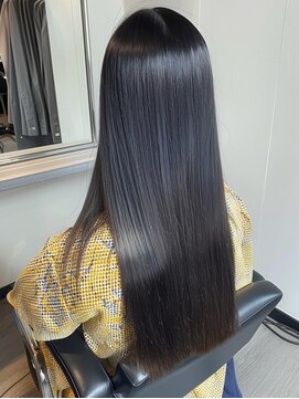 モードケイズブラン(MODE K's Blanc) 【branc極艶】髪質改善ストレート　担当　山田