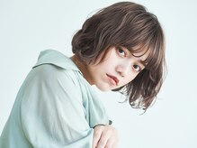 カラー １- “ 独自発色 ” のダメージレス・ケアカラー -（ 傷みを抑える特殊成分配合 ）