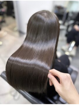 シンカ(shinka) うる艶ストレート＋チョコレートカラー