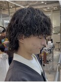 渋谷メンズハイライトカラー緩め波巻きスパイラルパーマ