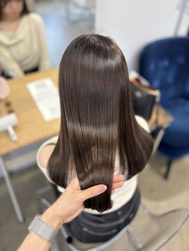 リラクオーレ 三宮 元町(LIRA CUORE) ナチュラルブラウン×髪質改善縮毛矯正