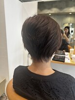 エッジ(EDGE) 艶感ブラウン×丸みショートで大人の柔らかスタイル