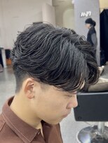 グロップ 町田(GLOP)&nbsp;今っぽい束感が魅力のフェザーパーマ