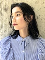 ウィーク 梅田(UiiC)&nbsp;アンニュイ柔らか、愛されミディ