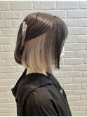 ホワイトベージュ 切りっぱなしボブ インナーカラー  ブリーチ