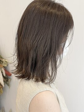 カルナ バイ エルモ(calna by ELMO) 【柔らか質感　シアーベージュ】大人かわいいミディアム