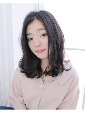 リビンバイアフロート(Livin by afloat) ダークアッシュセミロング