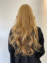 フツーロ 栄(FUTURO) ベージュゴールド