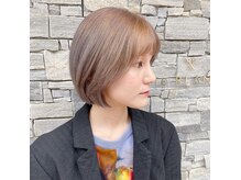 周りと差をつけるならダブルカラーでオシャレヘアーに