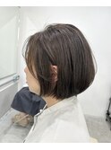 ショートボブ前下がりアッシュベージュシースルーバング30代40代