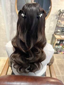 ヘアセット シャンプーアンドスパ専門店 ウルー(Uruu) 【ハーフツイン】天神/天神駅/ヘアセット/早朝